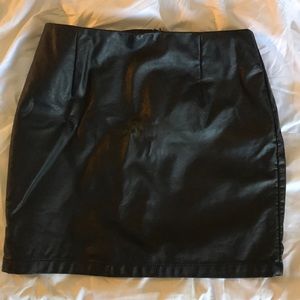 Pleather mini skirt